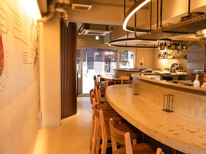 1F カウンター席